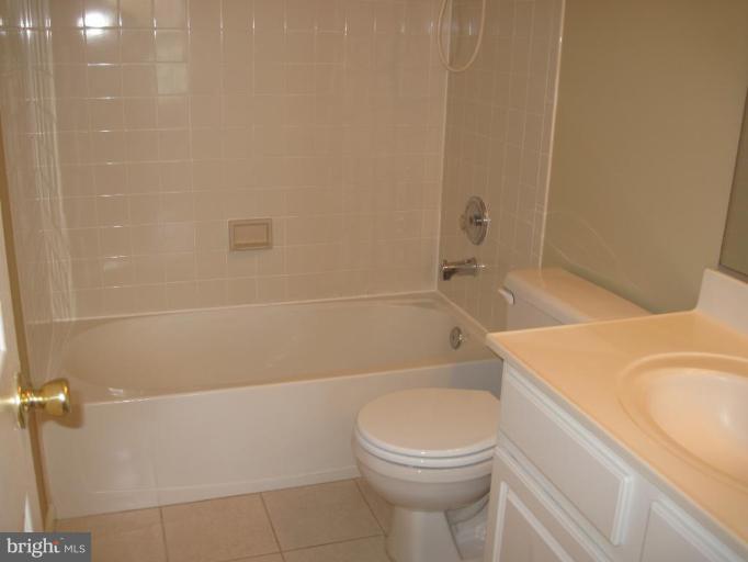 14856 Bolton Road Centreville, VA 20121 - Photo 22 of 30 Master Bath #2