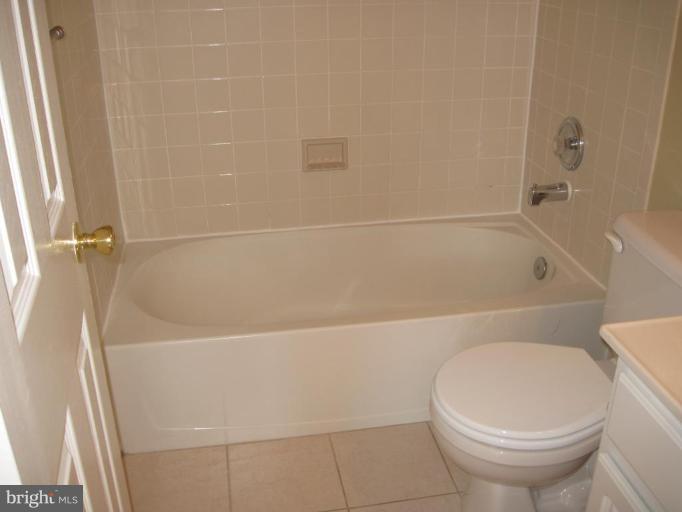 14856 Bolton Road Centreville, VA 20121 - Photo 27 of 30 Bath #1