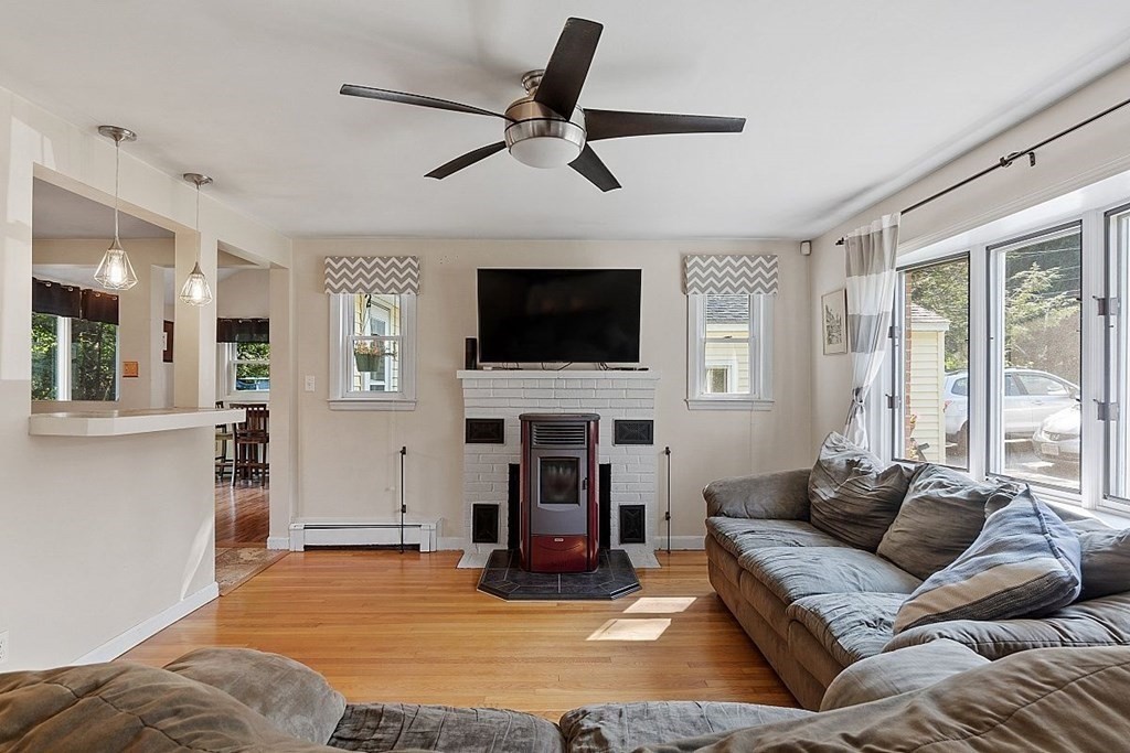41 North Common Road Westminster, MA 01473 - Photo 6 of 22 Gallery Image 6