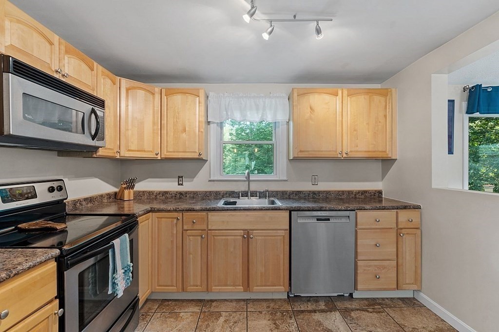 41 North Common Road Westminster, MA 01473 - Photo 9 of 22 Gallery Image 9