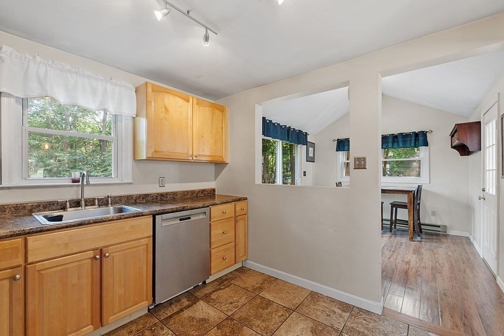 41 North Common Road Westminster, MA 01473 - Photo 10 of 22 Gallery Image 10