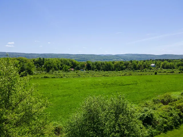 $850,000 | 0 Pine Banks Road, Putney, VT 05346