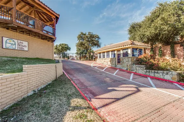 $205,000 | 4264 Madera Road, Unit 2, Irving, TX 75038