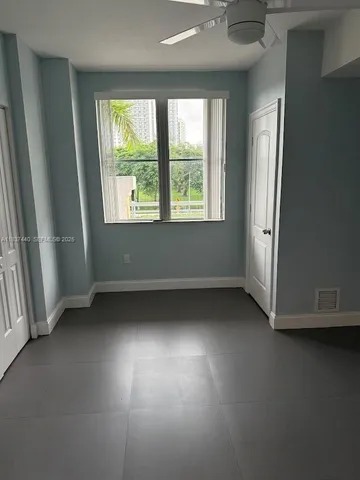 $3,300 | Royal Poinciana, Hollywood, FL 33020