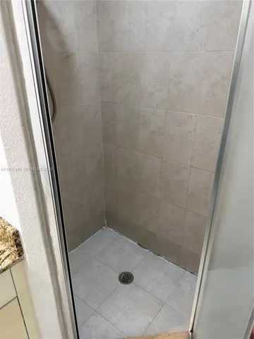 $3,300 | Royal Poinciana, Hollywood, FL 33020