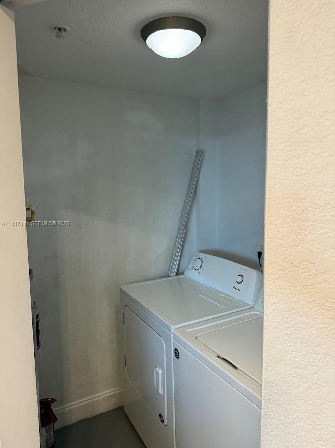 Royal Poinciana Hollywood, FL 33020 - Photo 20 of 30