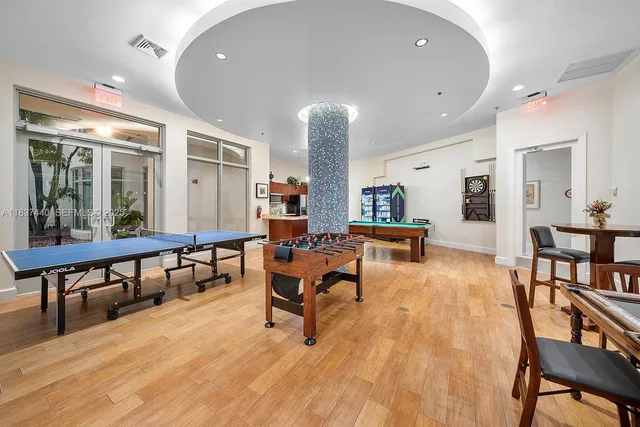 $3,300 | Royal Poinciana, Hollywood, FL 33020