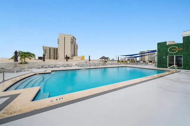 $3,300 | Royal Poinciana, Hollywood, FL 33020