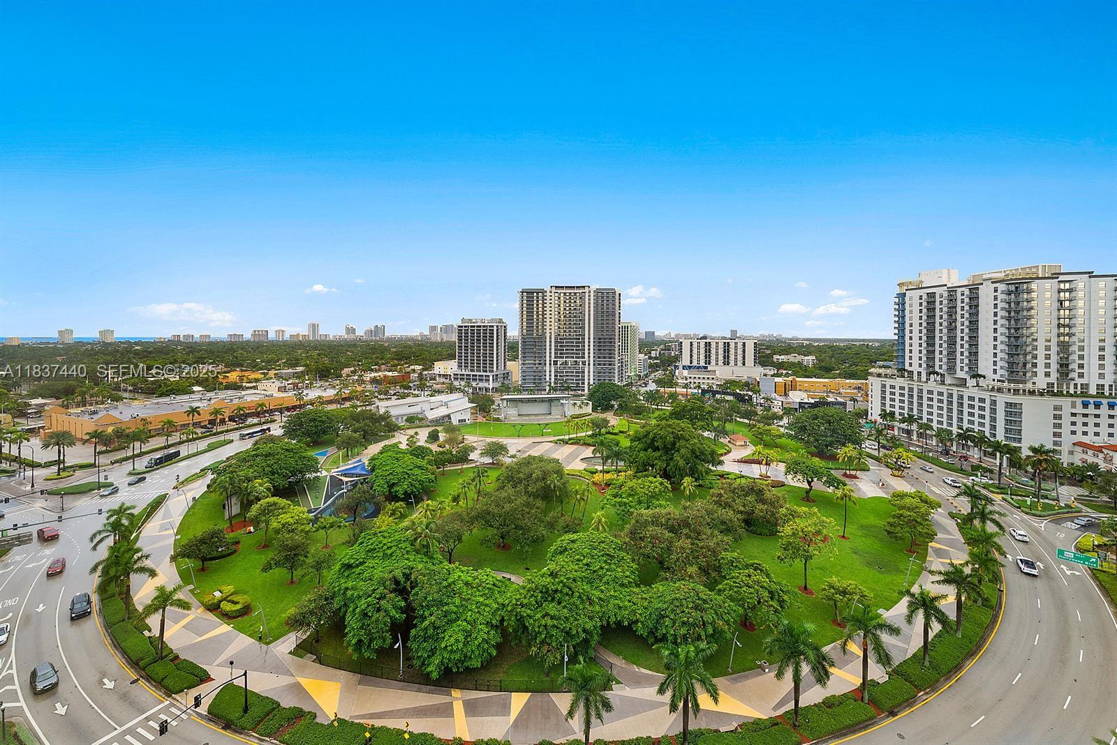 Royal Poinciana Hollywood, FL 33020 - Photo 3 of 30