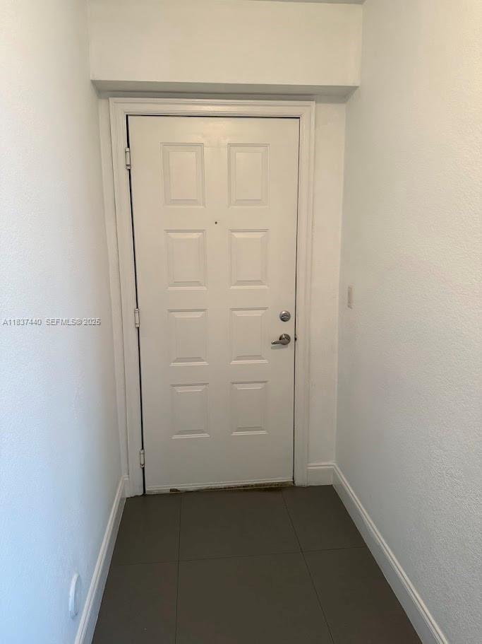 Royal Poinciana Hollywood, FL 33020 - Photo 5 of 30