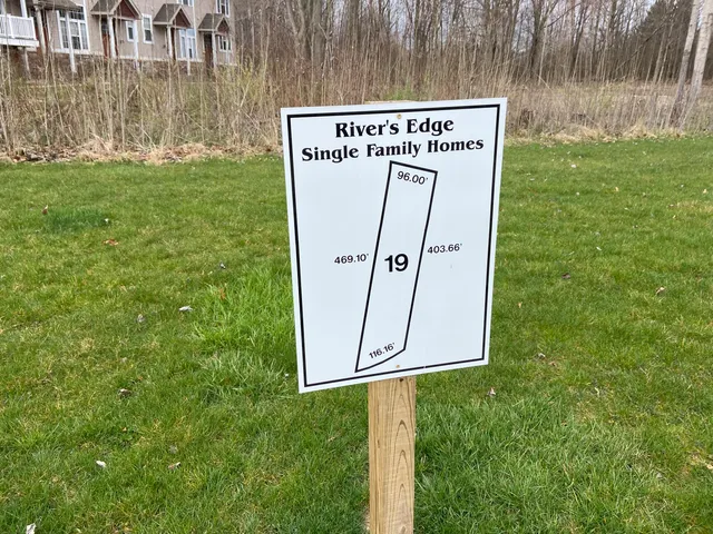 $50,000 | 3400 Rivers Edge Dr., St. Joseph, MI 49085