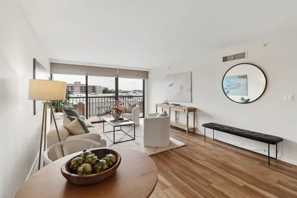 $530,000 | 500 N Street, Unit 1007, Sacramento, CA 95814