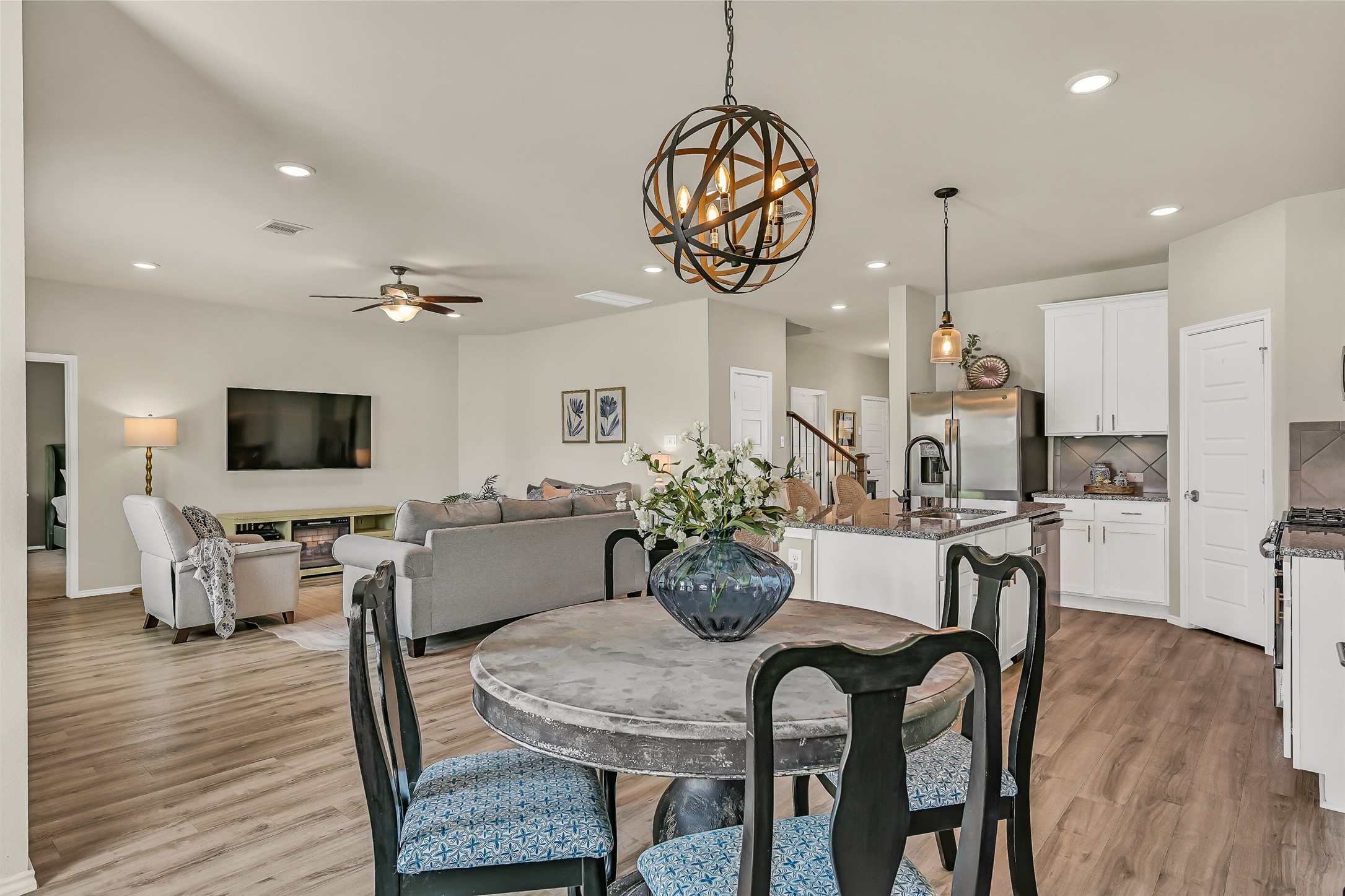 13711 Saxon Cliff Lane Rosharon, TX 77583 - Photo 14 of 30