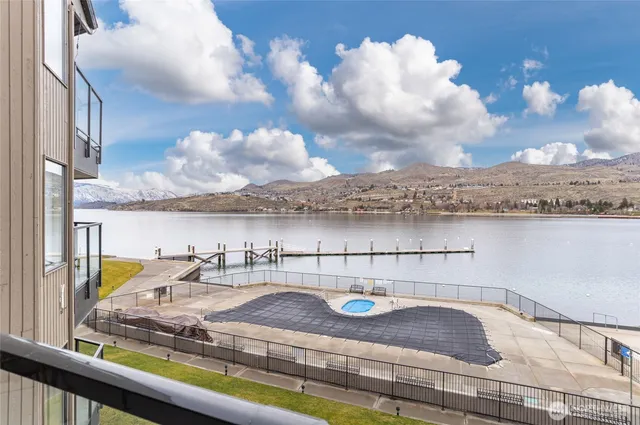 $799,900 | 103 North Park Street, Unit 332, Chelan, WA 98816