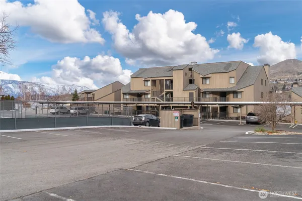 $799,900 | 103 North Park Street, Unit 332, Chelan, WA 98816