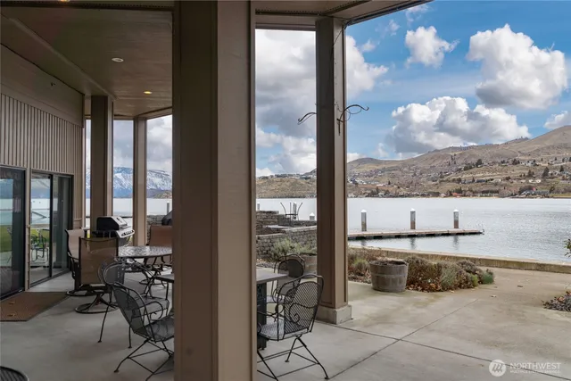 $799,900 | 103 North Park Street, Unit 332, Chelan, WA 98816