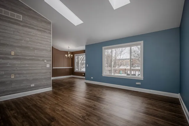 $2,300 | 226 East Conley Drive, Elburn, IL 60119