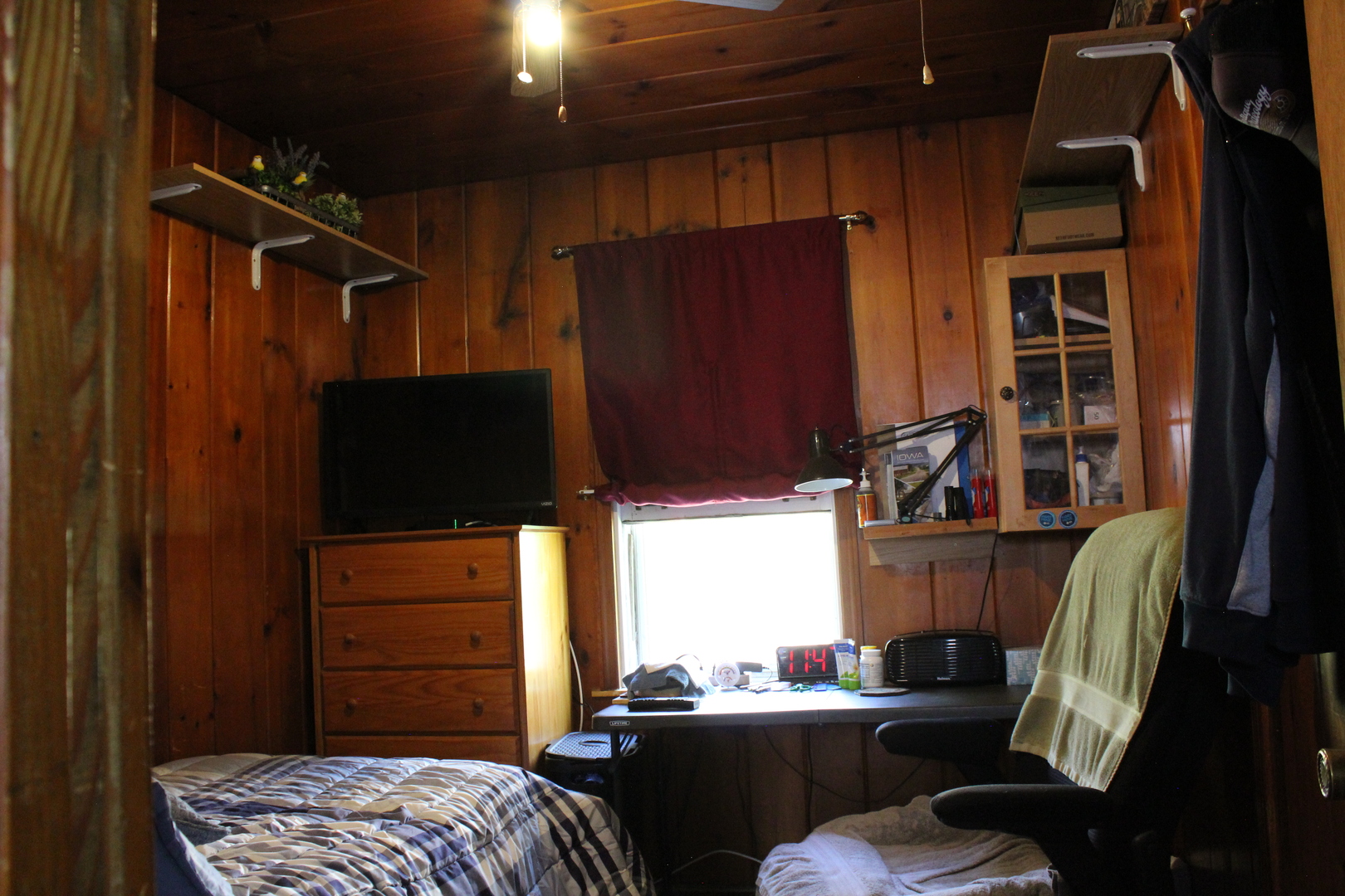 8409 Balder Drive Cary, IL 60013 - Photo 11 of 23 a room with furniture closet and a window