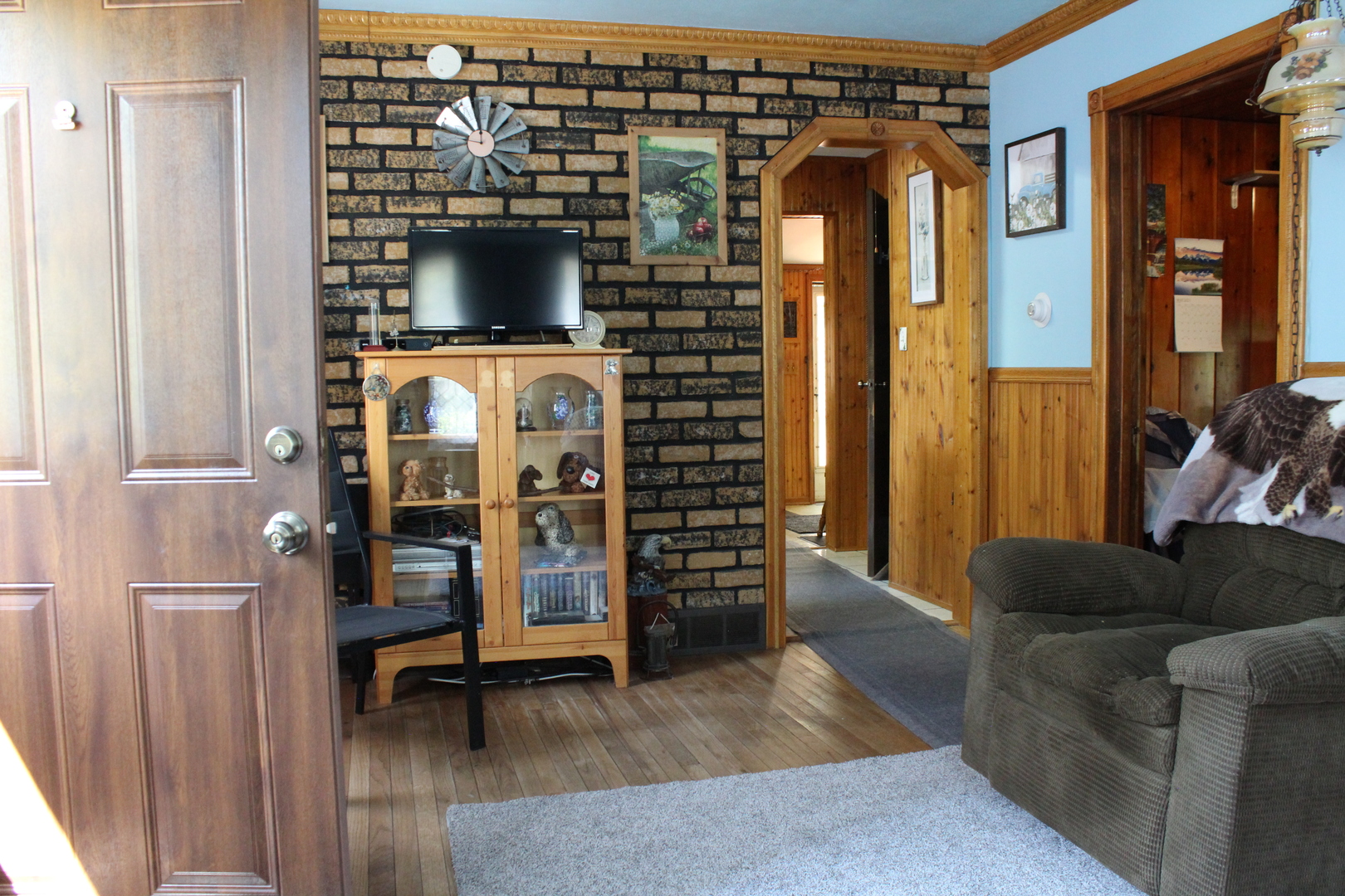 8409 Balder Drive Cary, IL 60013 - Photo 6 of 23 a view of a entryway door of the living room