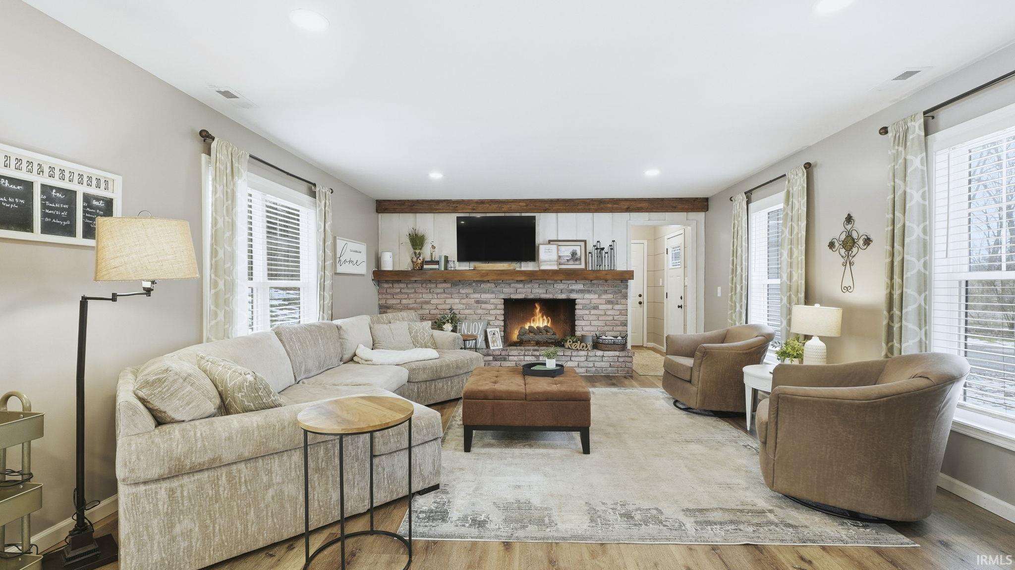 1306 East Cedar Canyons Road Fort Wayne, IN 46845 - Photo 5 of 29 Gallery Image 5