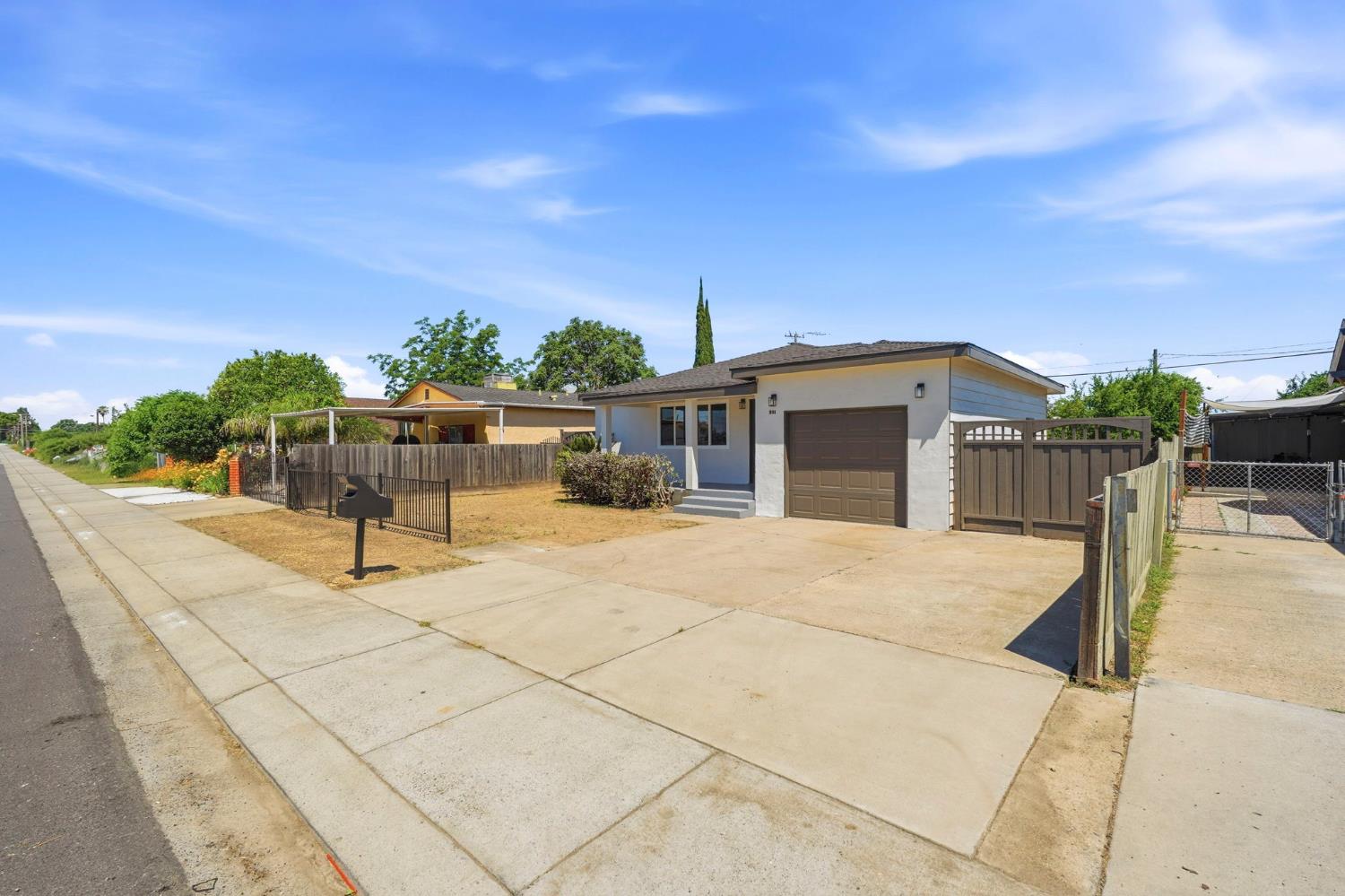 201 Barozzi Avenue Modesto, CA 95351 - Photo 5 of 44
