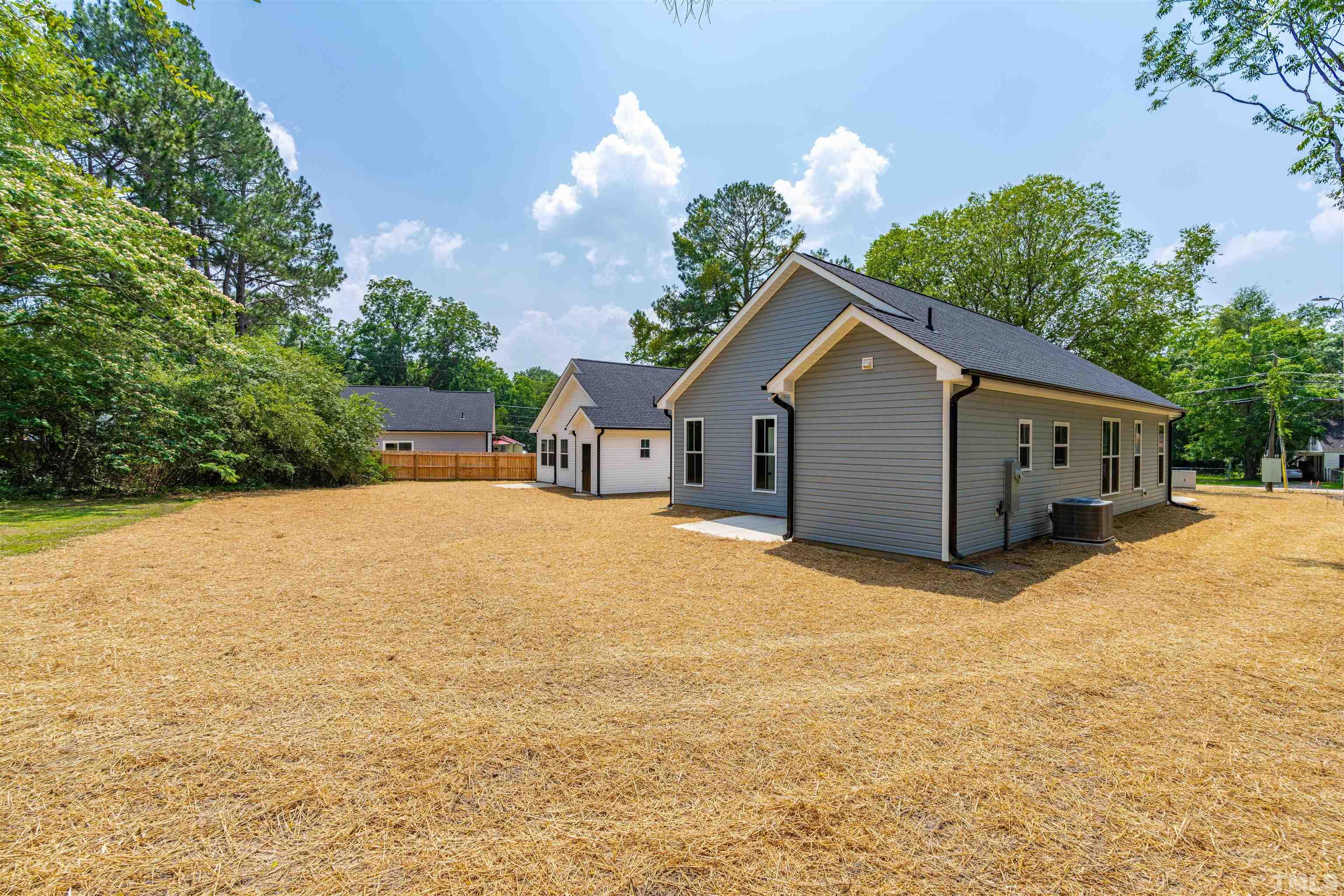 302 River Road Selma, NC 27576 - Photo 5 of 21 Gallery Image 5