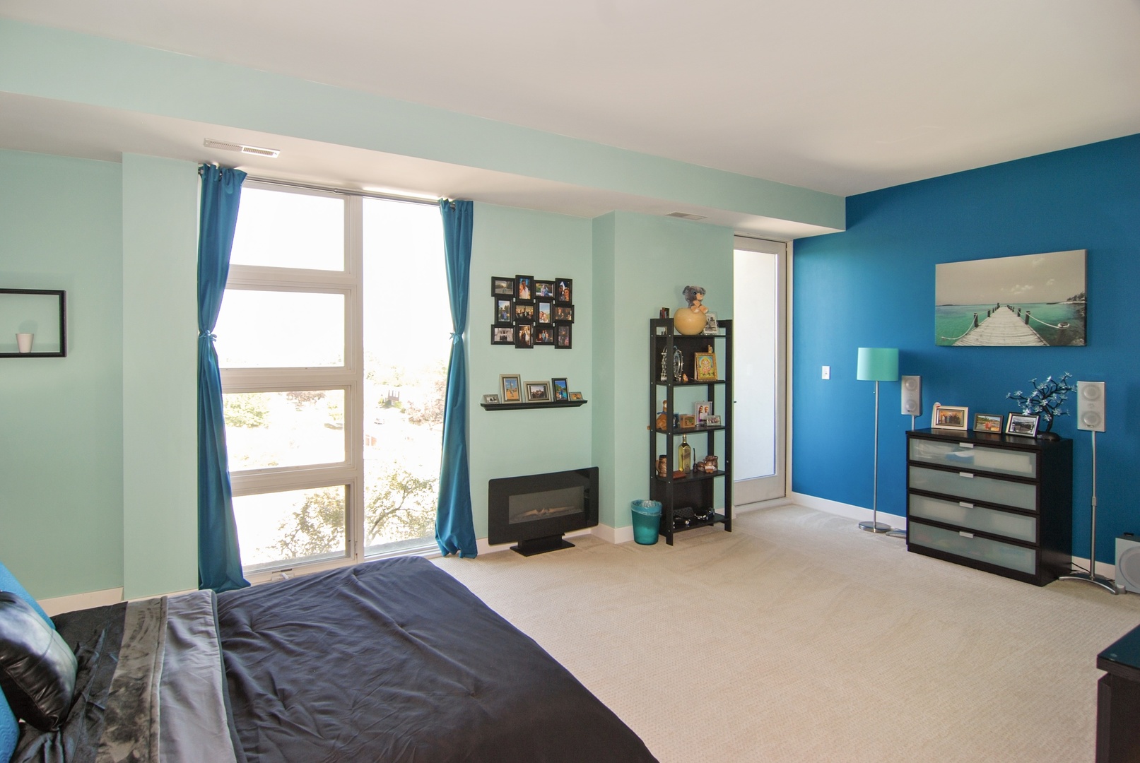 1905 South Wolf Road, Unit 605 Hillside, IL 60162 - Photo 15 of 31 a bedroom with a bed and a window