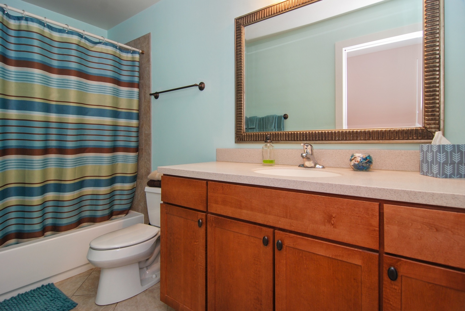 1905 South Wolf Road, Unit 605 Hillside, IL 60162 - Photo 27 of 31 a bathroom with a sink a toilet and shower