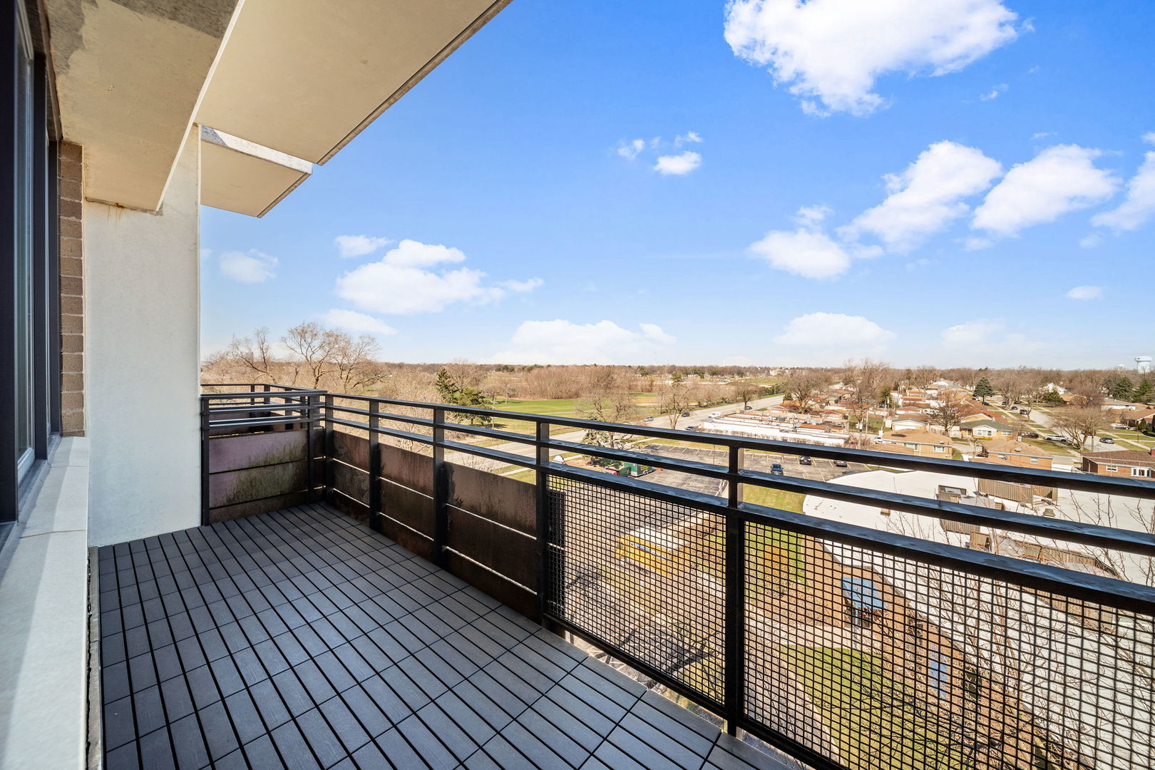 1905 South Wolf Road, Unit 605 Hillside, IL 60162 - Photo 30 of 31 a view of balcony with city view