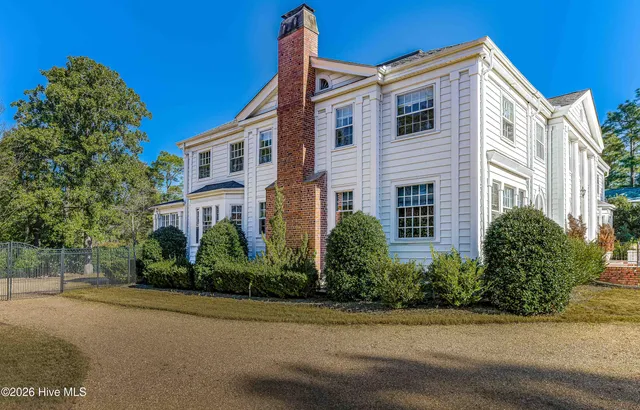 $3,250,000 | 12 Barrett Road East, Pinehurst, NC 28374