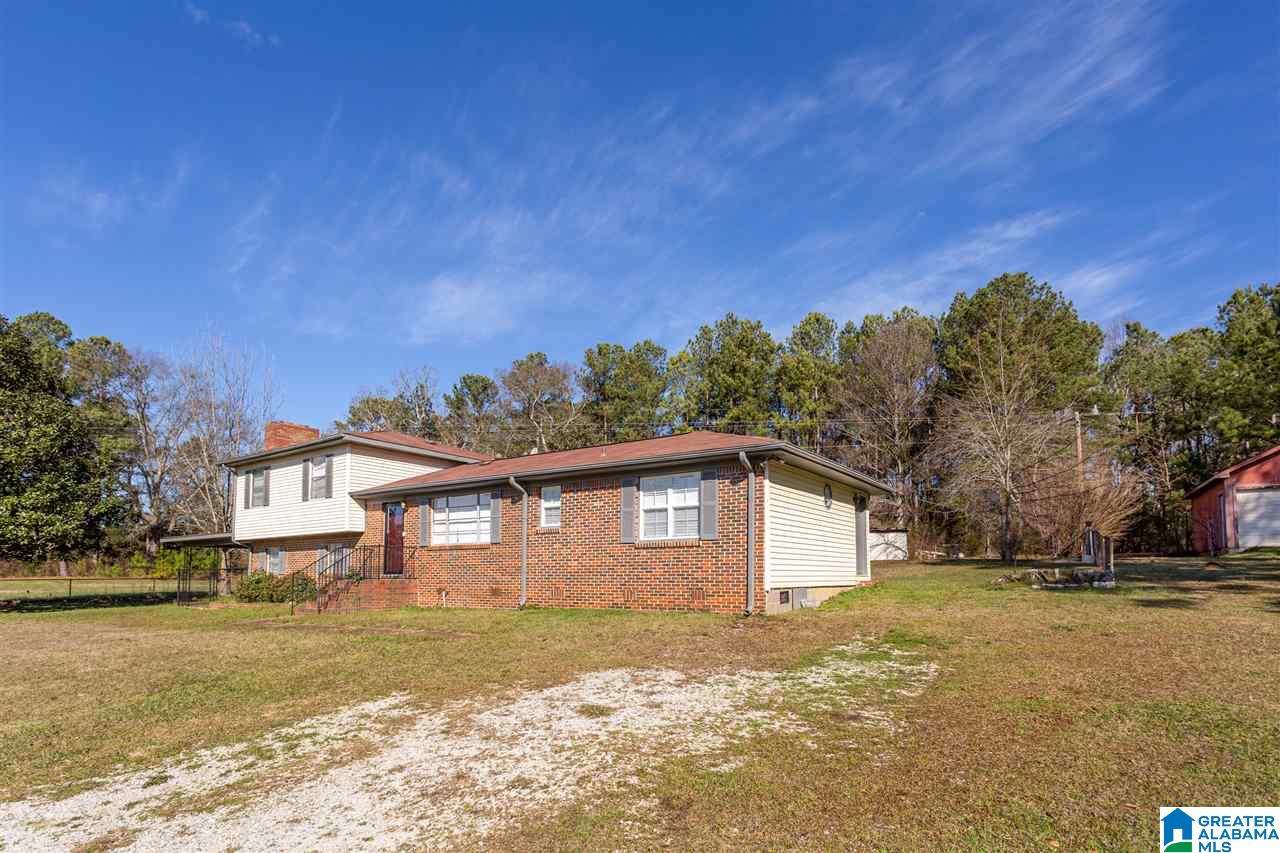 318 Cove Access Road Talladega, AL 35160 - Photo 4 of 48