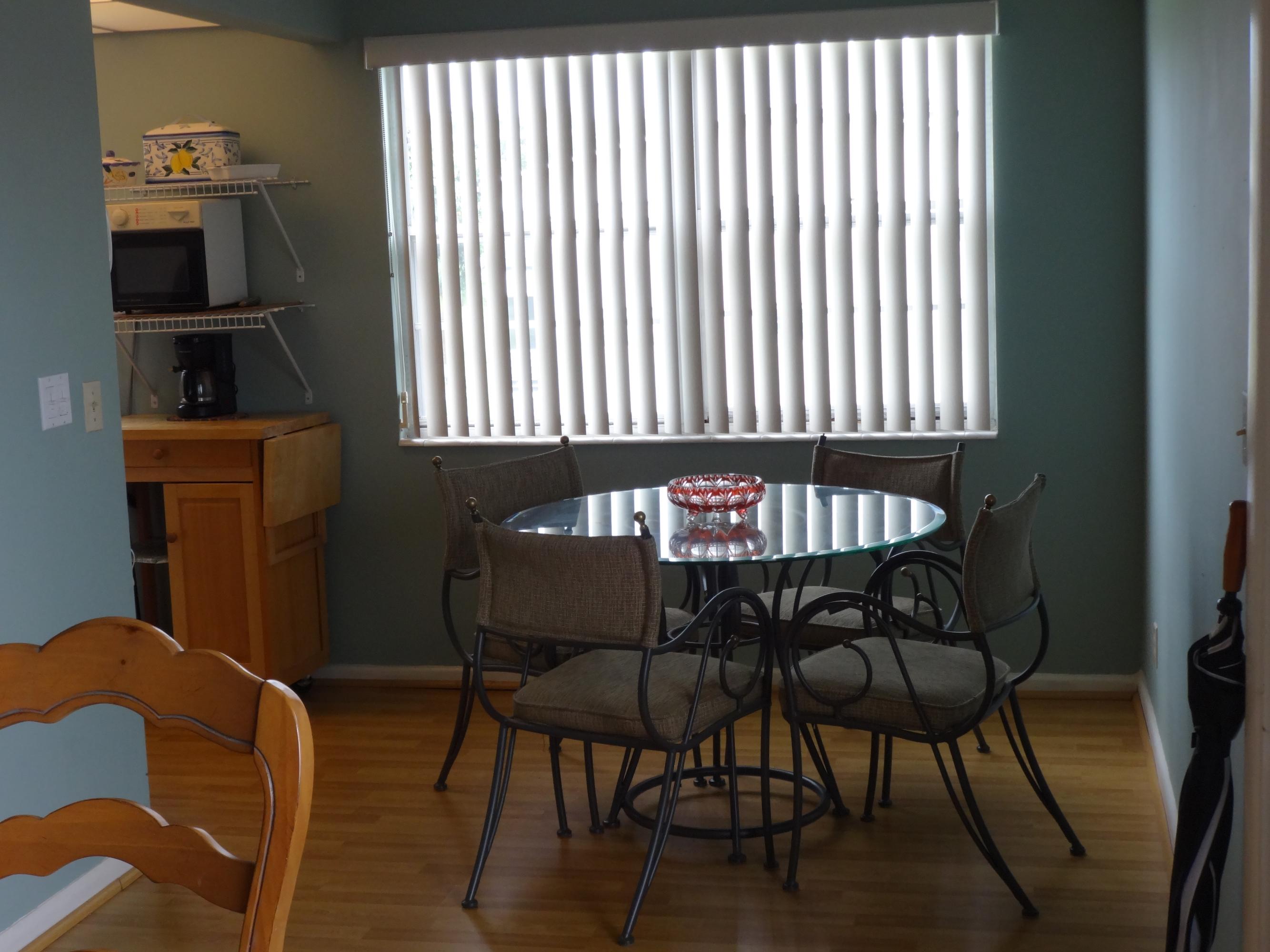 32 Suffolk A Boca Raton, FL 33434 - Photo 3 of 14 DINING ROOM 1
