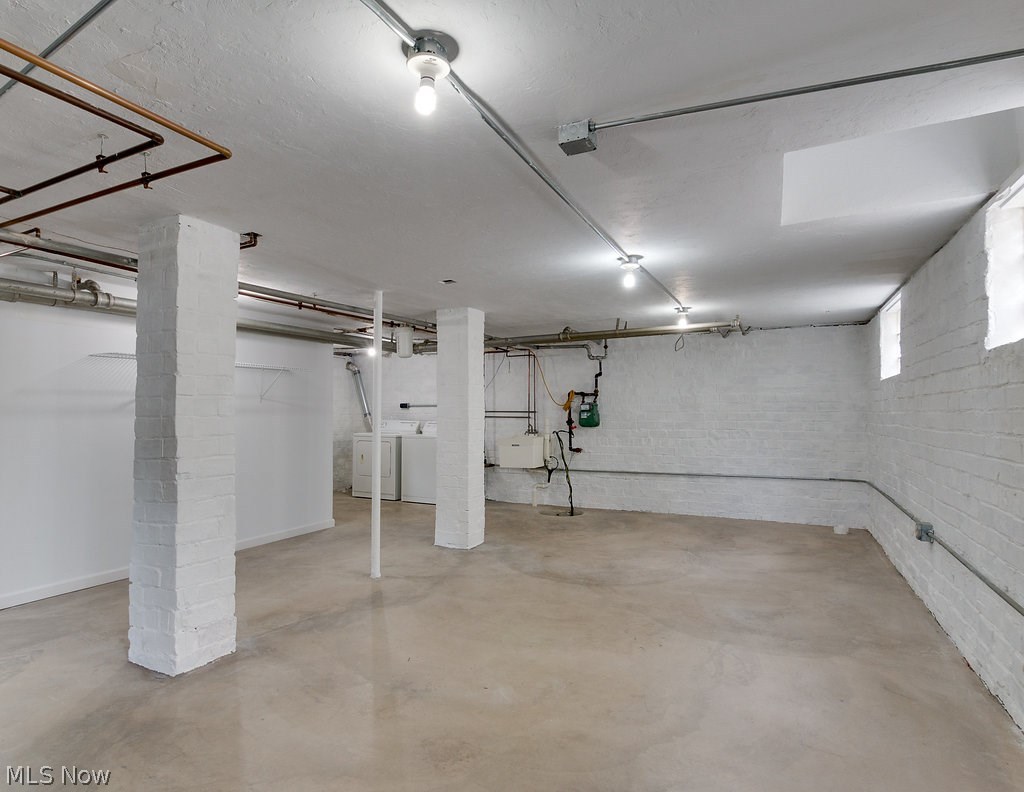 18318 Windward Road Cleveland, OH 44119 - Photo 27 of 34 Immaculate basement - ready for your finishing touches!