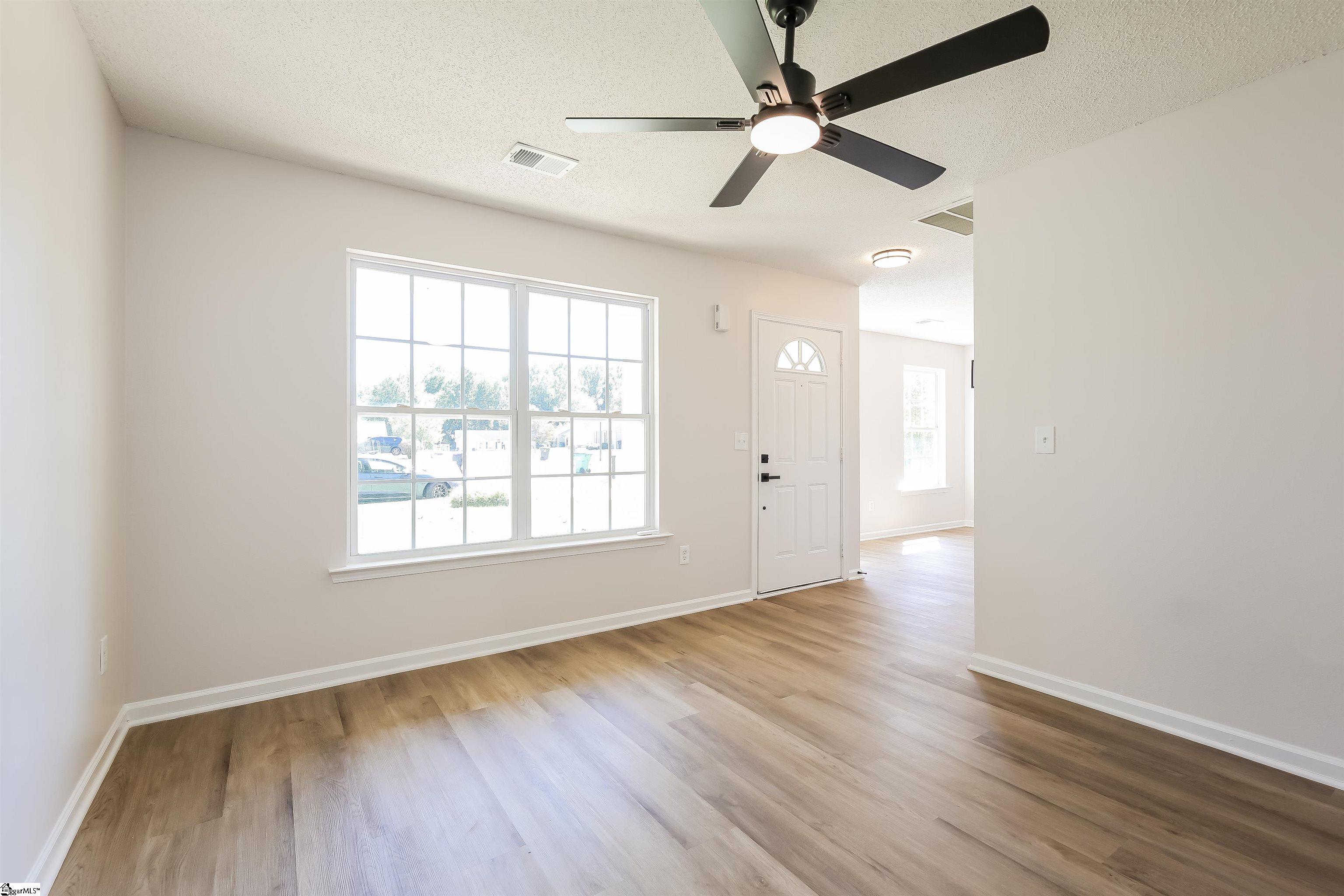 329 Steelman Drive Inman, SC 29349 - Photo 4 of 15