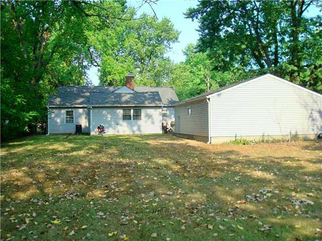 115 Burbank Road Indianapolis, IN 46219 - Photo 19 of 21 Gallery Image 19