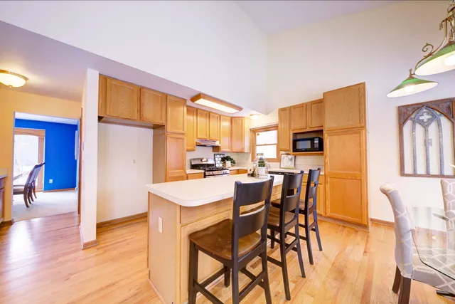 $593,499 | 825 Brookside Drive, Ann Arbor, MI 48105