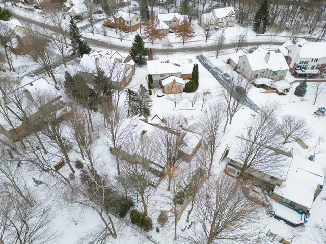 $593,499 | 825 Brookside Drive, Ann Arbor, MI 48105