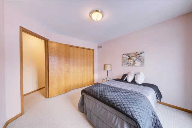 $593,499 | 825 Brookside Drive, Ann Arbor, MI 48105