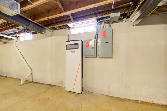 $593,499 | 825 Brookside Drive, Ann Arbor, MI 48105