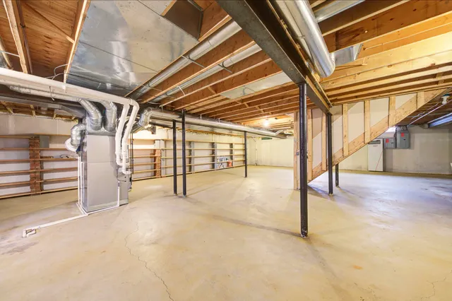 $593,499 | 825 Brookside Drive, Ann Arbor, MI 48105