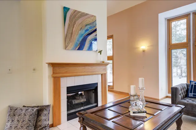 $593,499 | 825 Brookside Drive, Ann Arbor, MI 48105