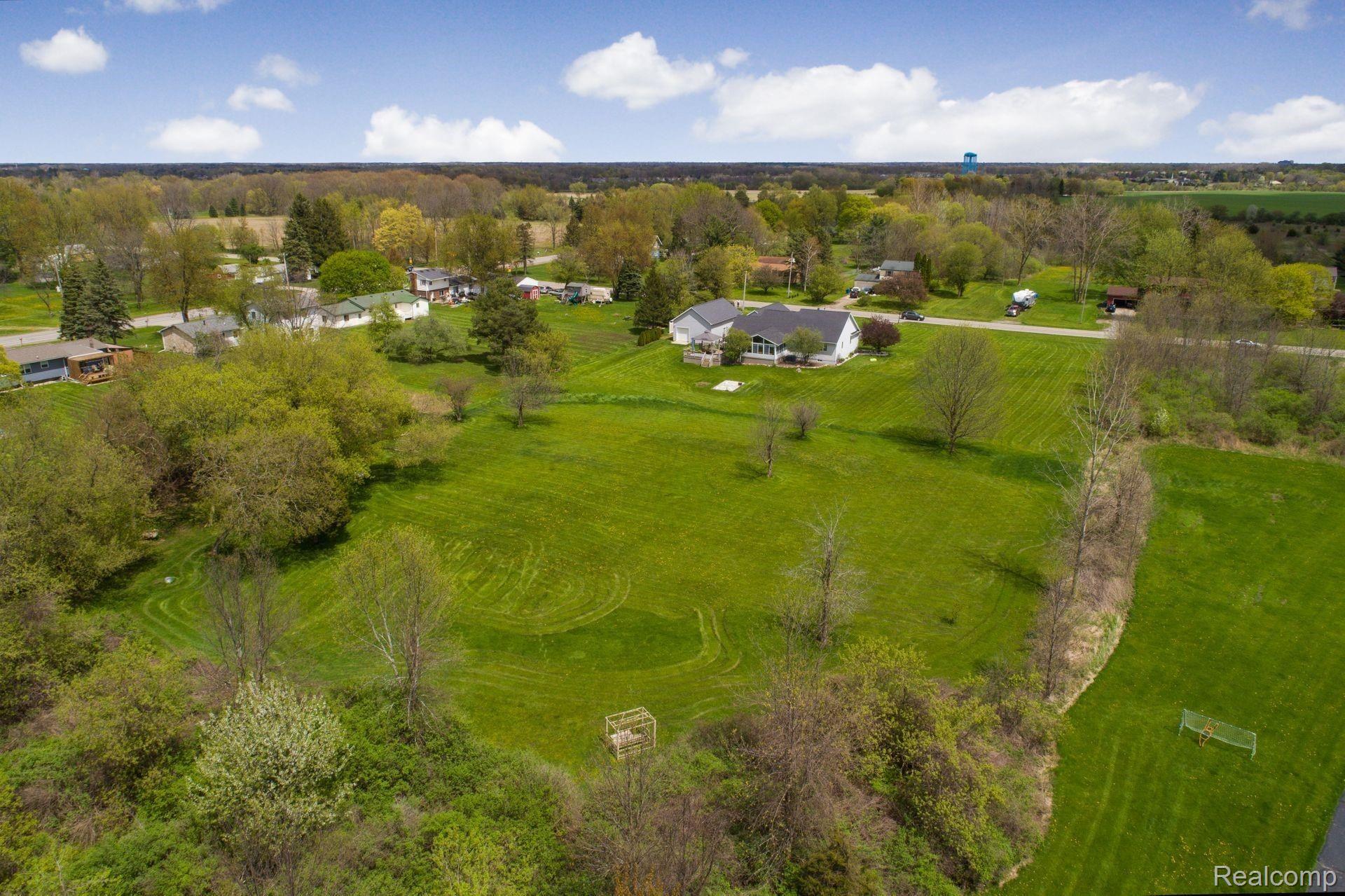 1491 North Morrish Road Flint, MI 48532 - Photo 3 of 25 3.jpg