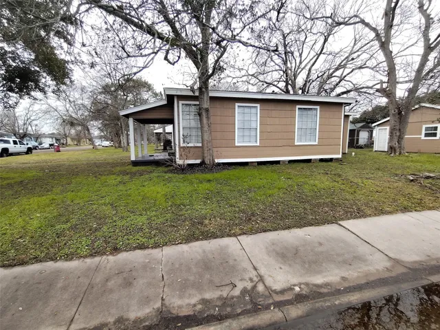 $139,000 | 1302 West 6th Street, Freeport, TX 77541
