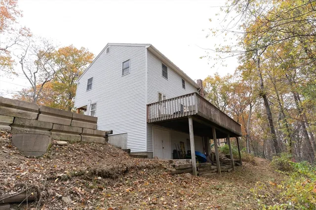 $425,000 | 15 Cherokee Road, Holland, MA 01521