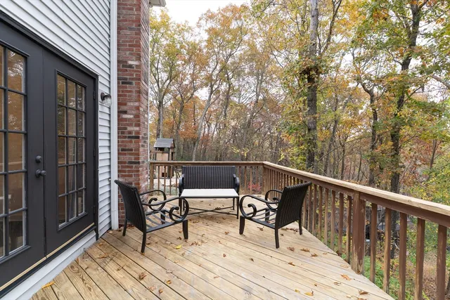 $425,000 | 15 Cherokee Road, Holland, MA 01521