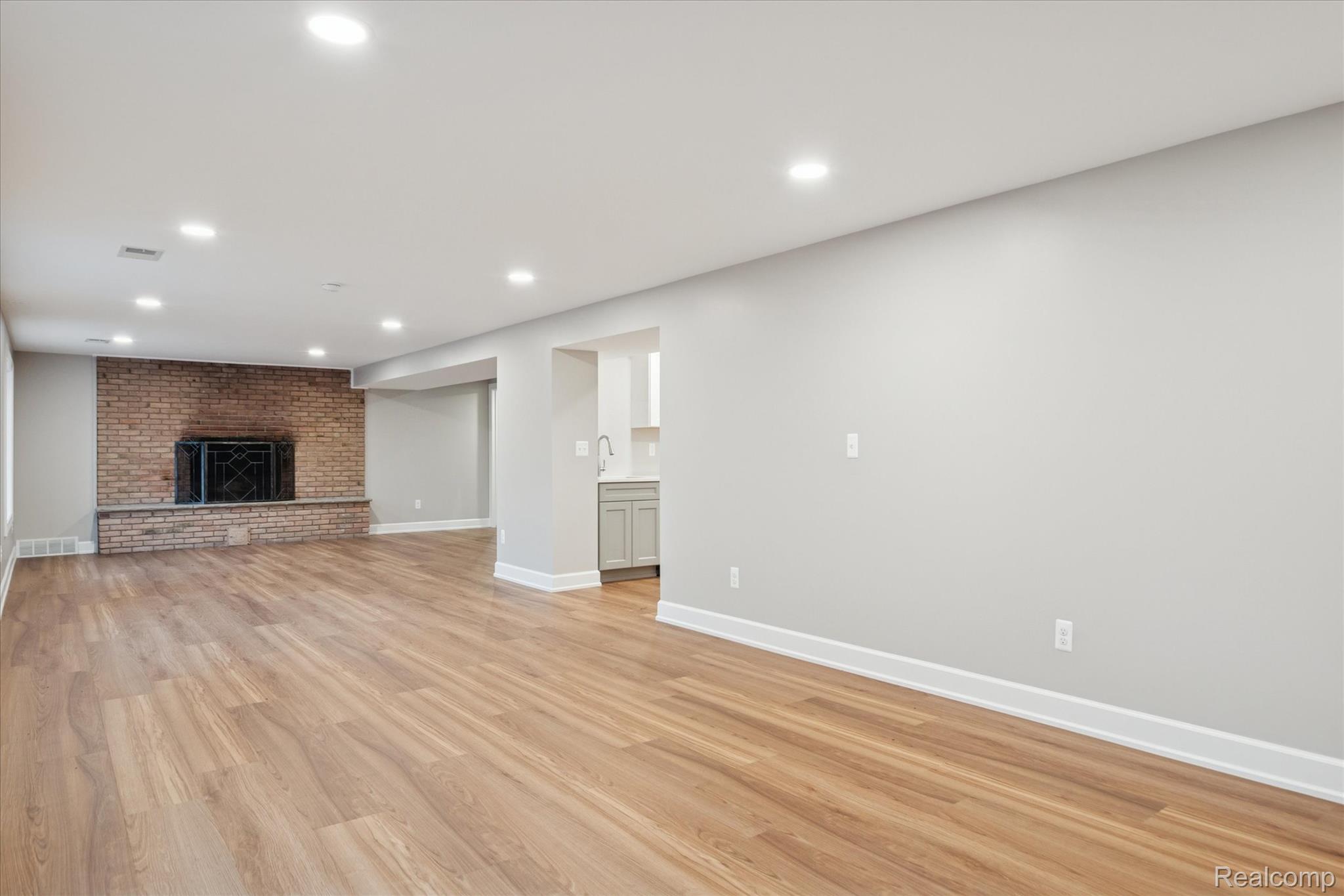 30609 Inkster Road Farmington, MI 48334 - Photo 30 of 40 34-30609-Inkster-Rd-Franklin-MI-48025-WindowStill-33.jpg