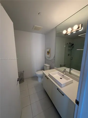 $2,250 | 151 Southeast 1st Street, Unit 1004, Miami, FL 33131