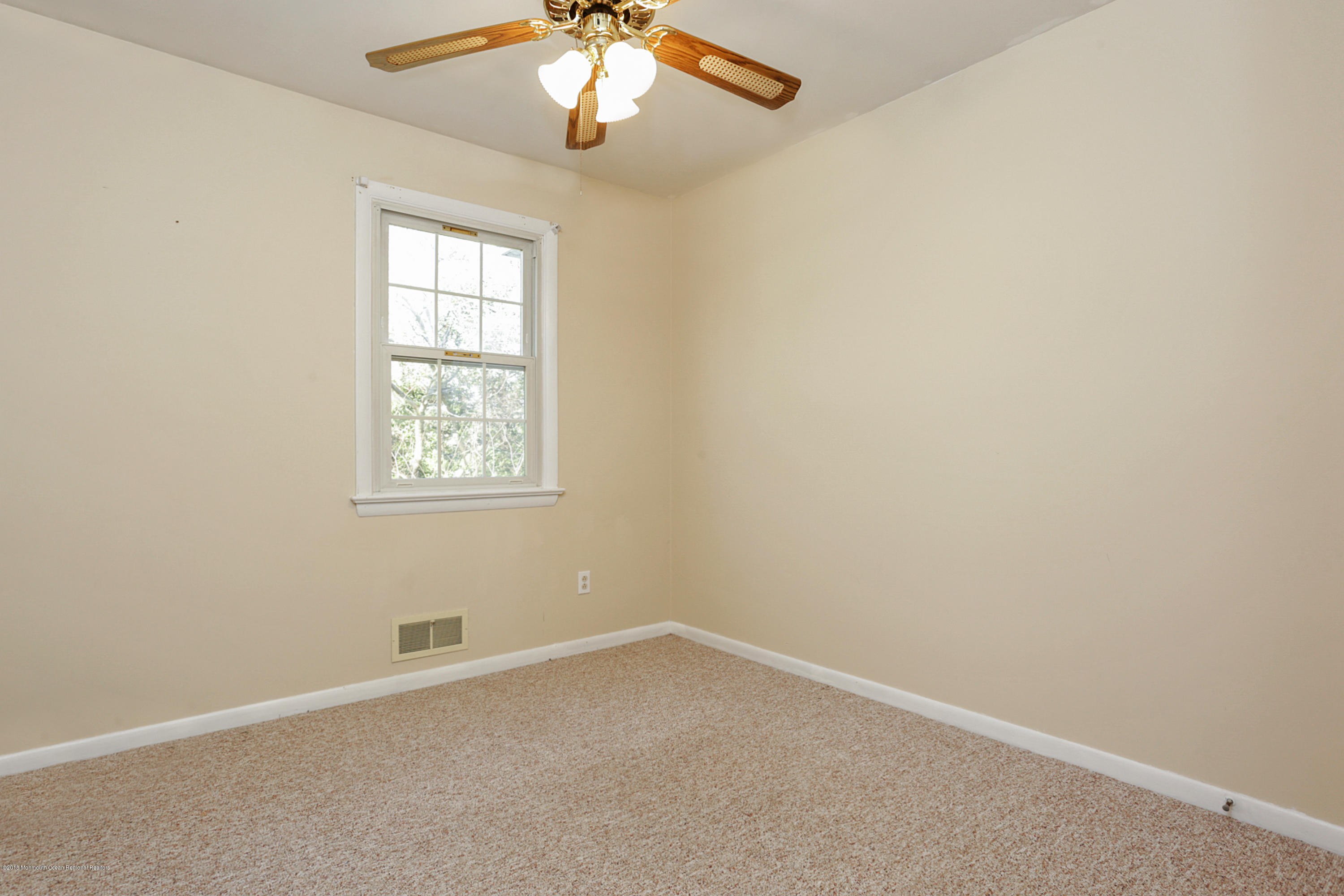 8 Ripley Lane Belmar, NJ 07719 - Photo 13 of 23 IMG_9701