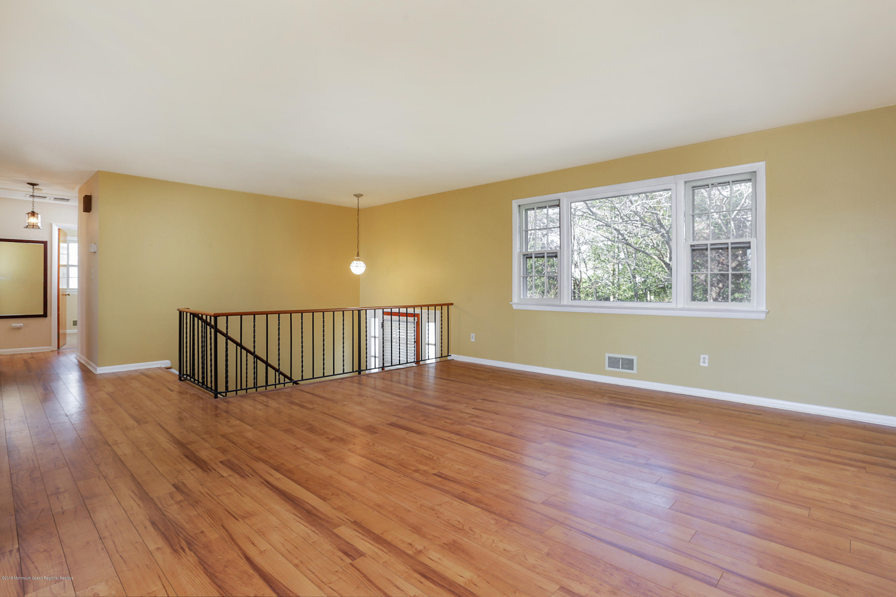 8 Ripley Lane Belmar, NJ 07719 - Photo 4 of 23 IMG_9622