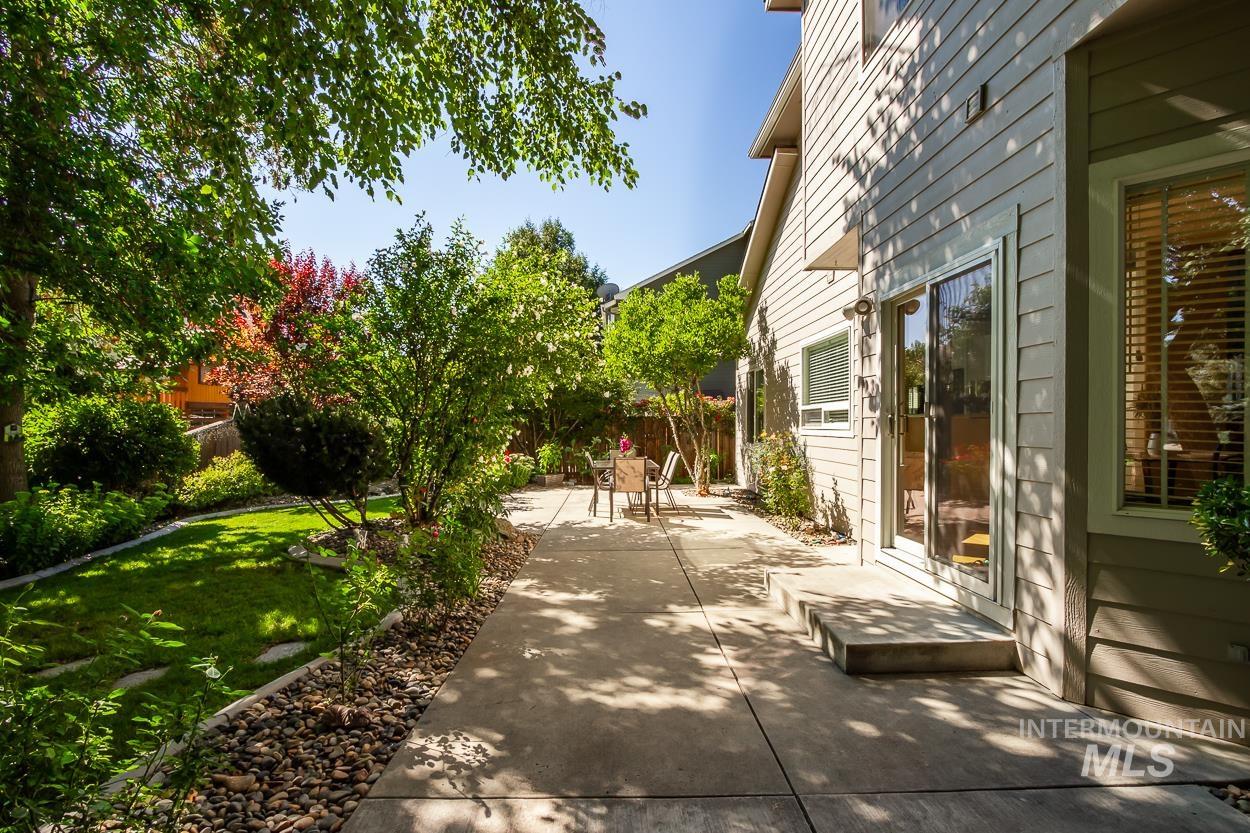 5674 North Heathrow Way Boise, ID 83713 - Photo 29 of 41 Expansive concrete patio with direct access to interior spaces
